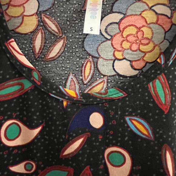 LuLaRoe Classic T - Picture 2 of 2